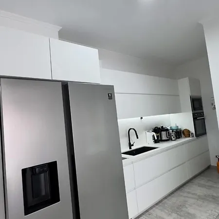 Modern & Bright With Everything Need Lägenhet *