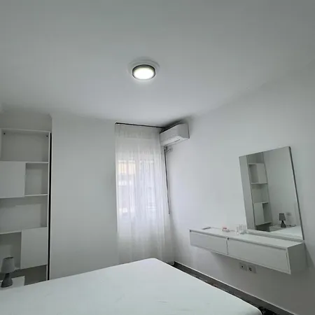 Modern & Bright With Everything Need