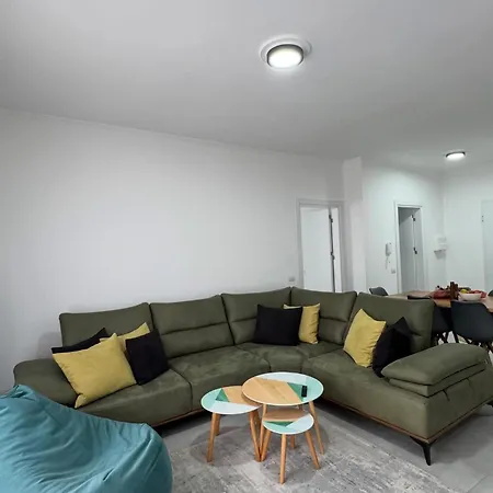 Modern & Bright With Everything Need * Cerrik