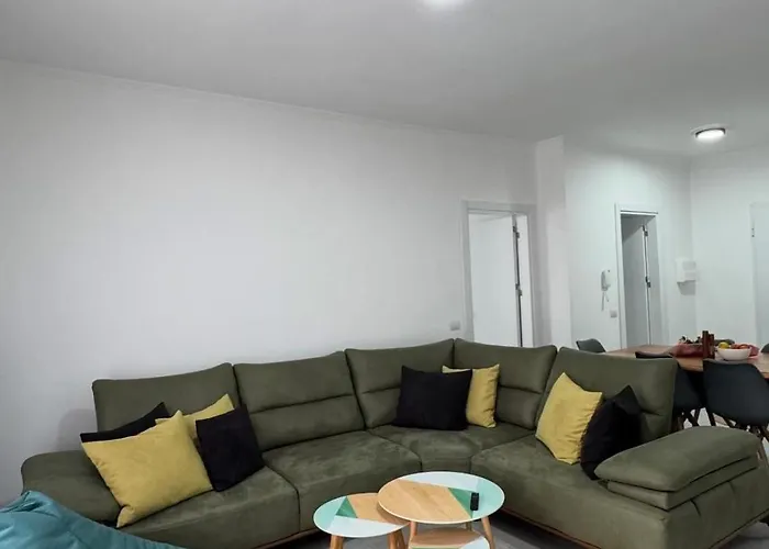 Modern & Bright With Everything Need Apartman