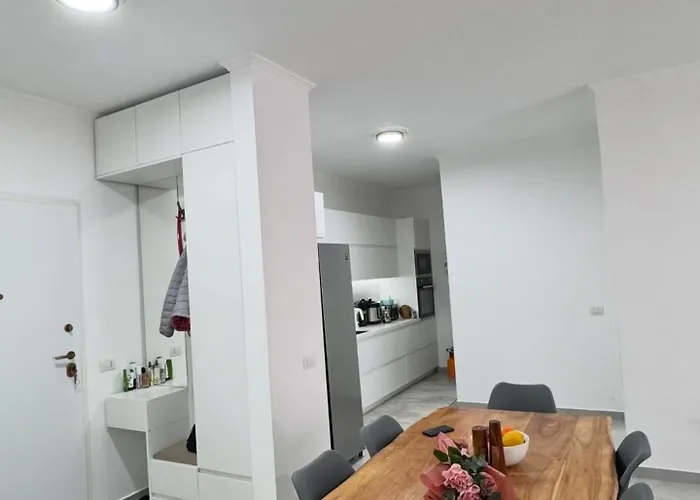Modern & Bright With Everything Need